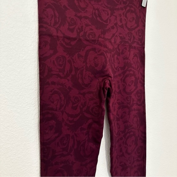 SPANX Look at Me Now Leggings Garnet Roses Seamless Ankle Length Size L Women’s - Picture 4 of 6